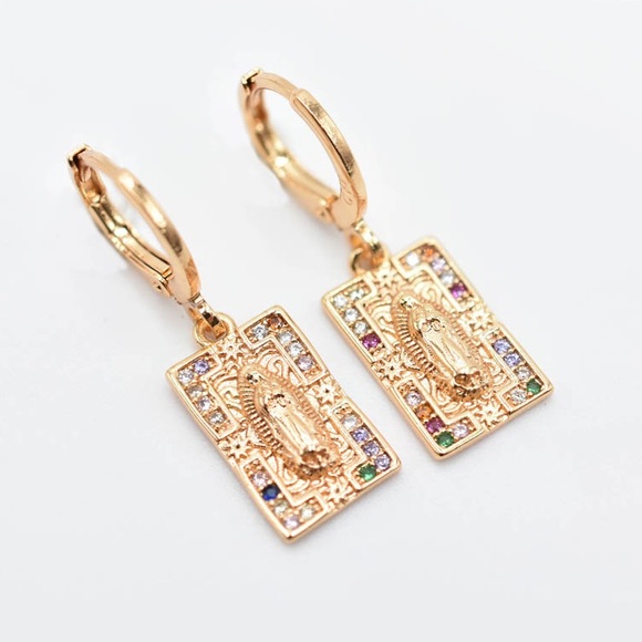 Pretty Bird Jewelry Jewelry - 14k GF Multi-Color Mary Diamond Cut Medallion Earrings
